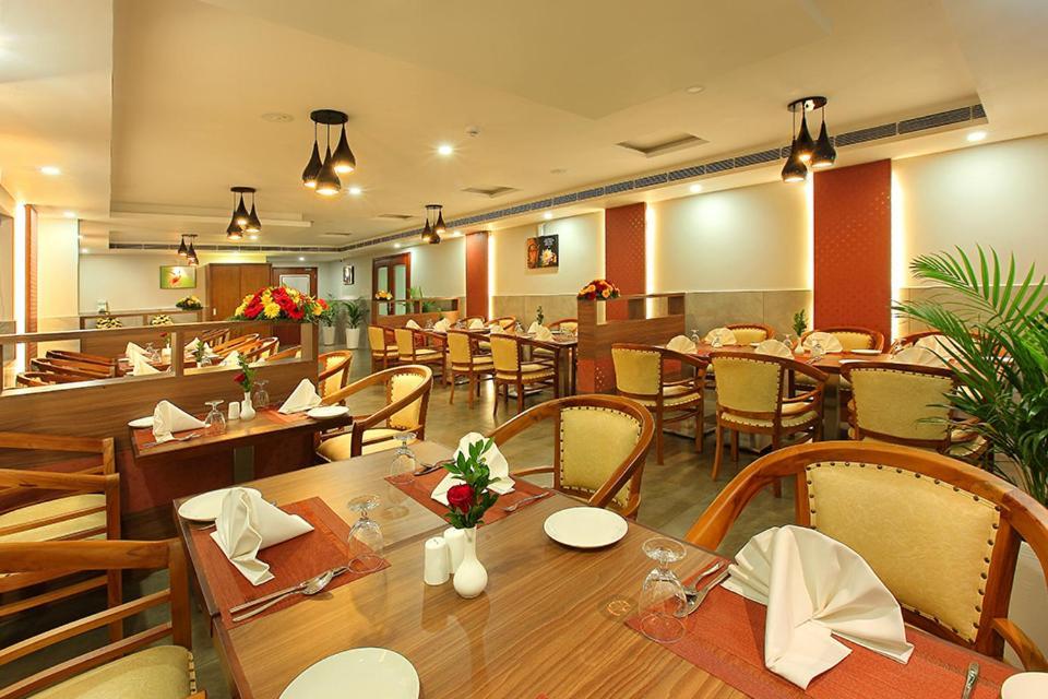 Отель Lumbini Supreme Thrissur Экстерьер фото