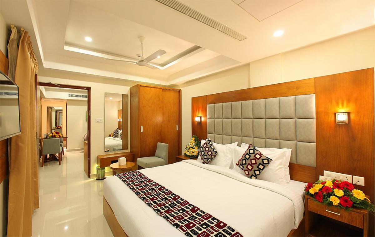 Отель Lumbini Supreme Thrissur Экстерьер фото